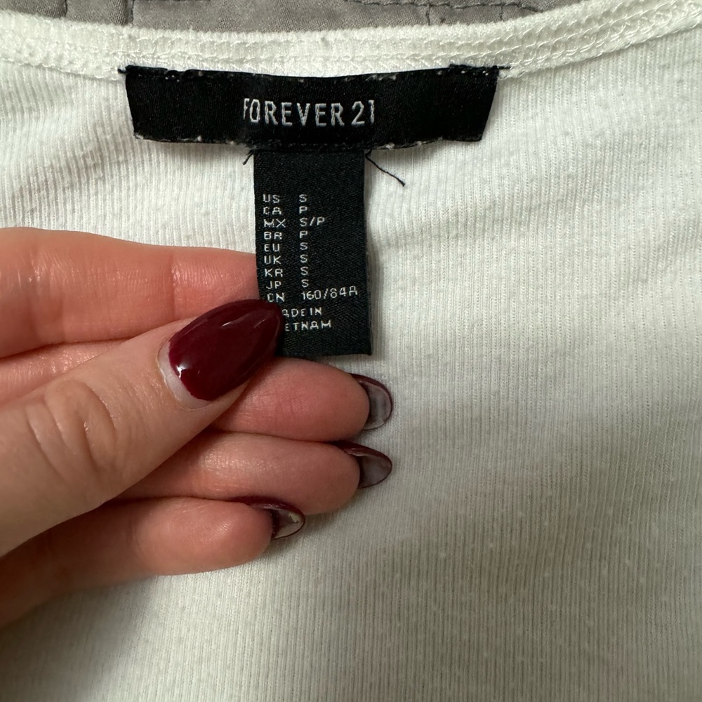 Crop top - Picture 2 of 2